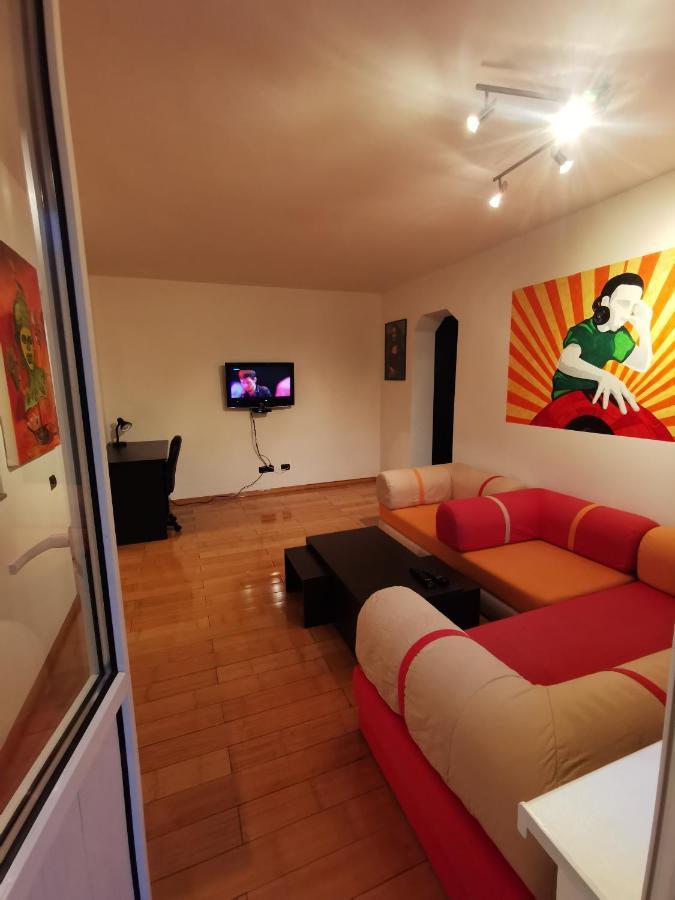 Comfy & Pleasant Apartment 10 Min Walk To Downtown Timisoara Luaran gambar