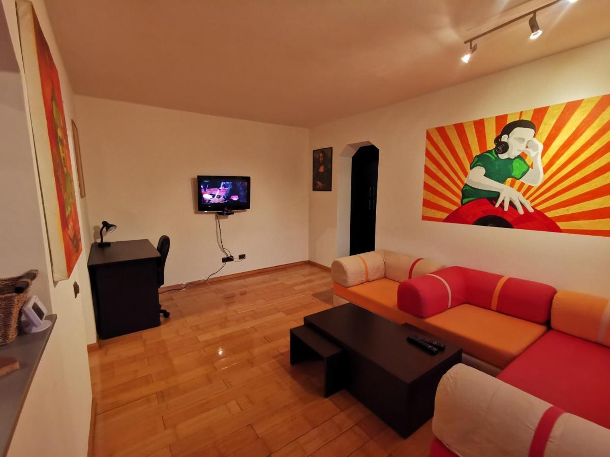 Comfy & Pleasant Apartment 10 Min Walk To Downtown Timisoara Luaran gambar